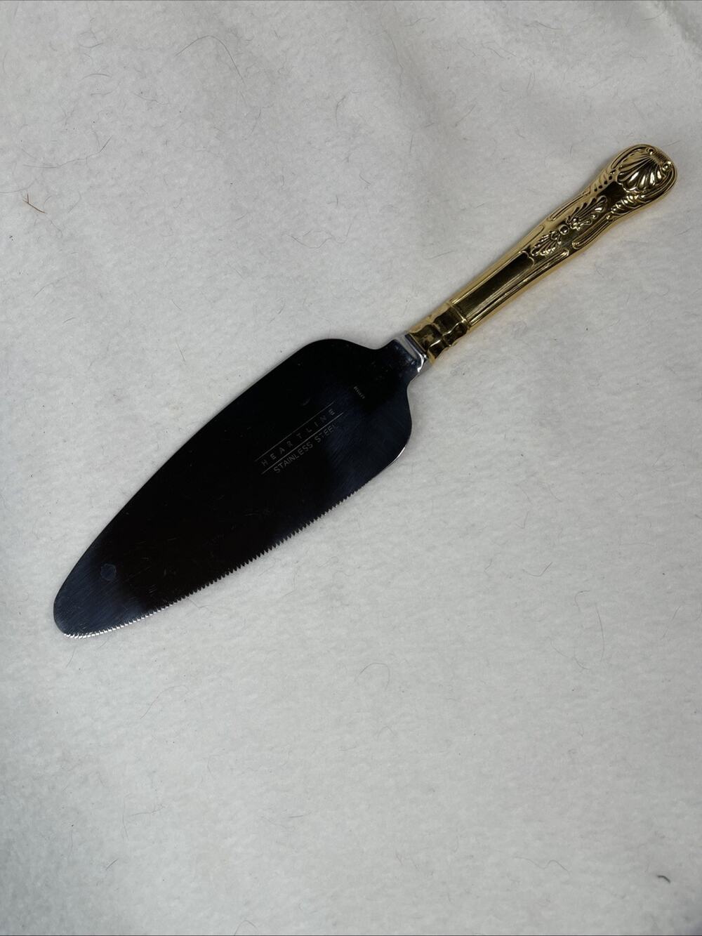 Heartline Stainless Steel Cake Server with Goldtone Handle